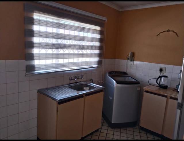 3 BEDROOM HOUSE FOR SALE IN SPRUITVIEW